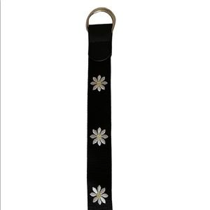 Wild Fable | Daisy Embroidered Web Belt | Small